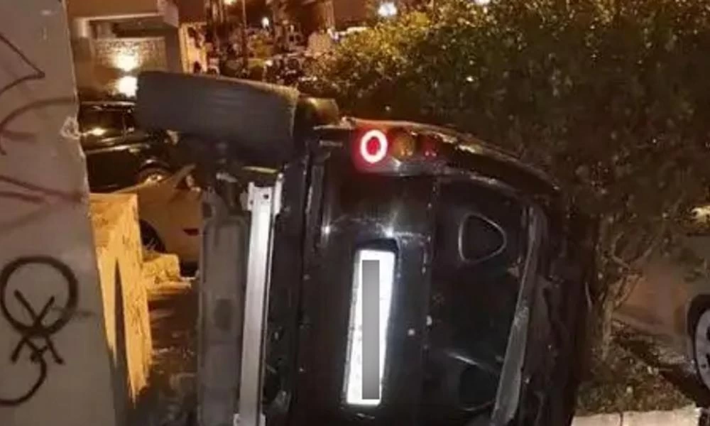 Εύβοια: Έχασε τον έλεγχο και τούμπαρε το αυτοκίνητο σε πολυκατοικία